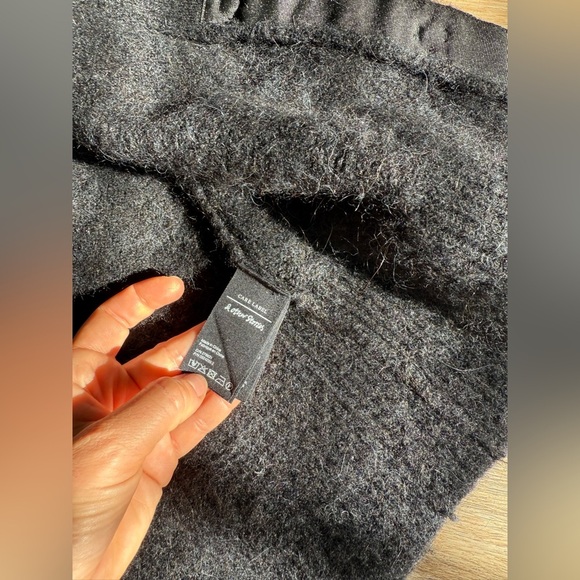 & OTHER STORIES Bee Button Alpaca Blend Cardigan in black Size XS-S - Picture 8 of 12
